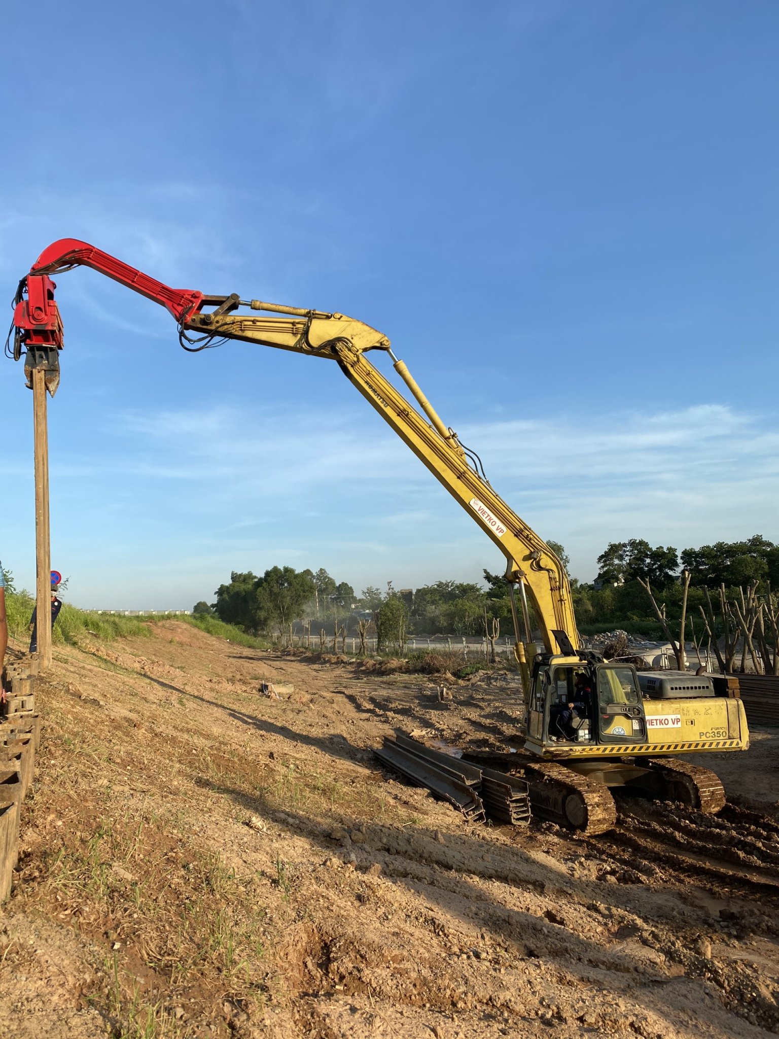 thi-cong-coc-cu-larsen-vinhome-duong-len-cao-toc-ha-noi-hai-phong (11)